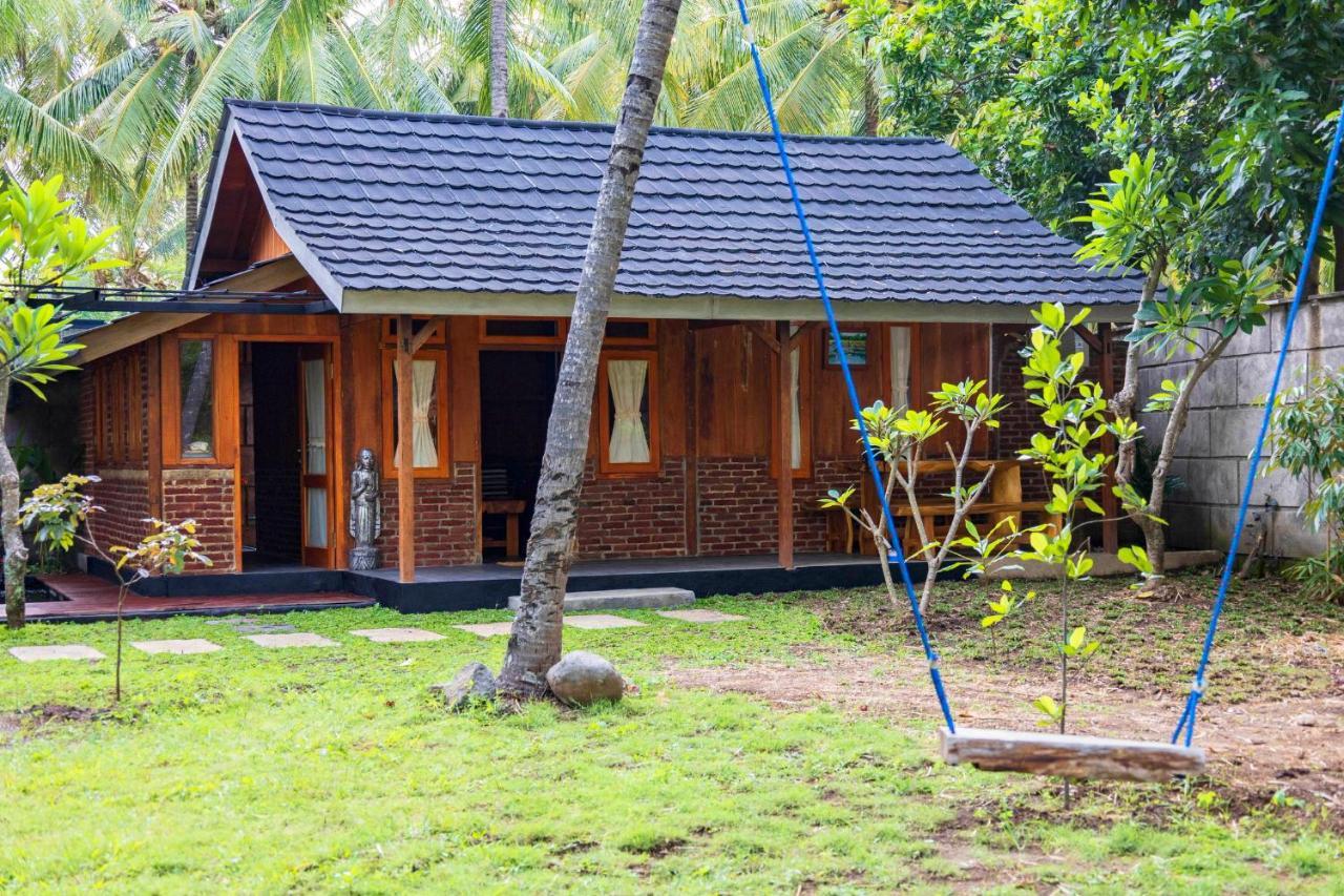 Tahlia'S Villa Sorongjukung Buitenkant foto