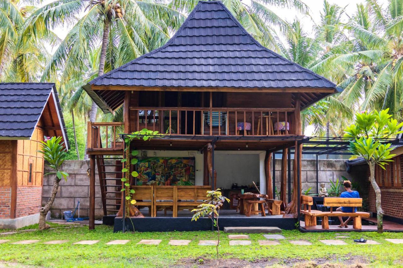Tahlia'S Villa Sorongjukung Buitenkant foto