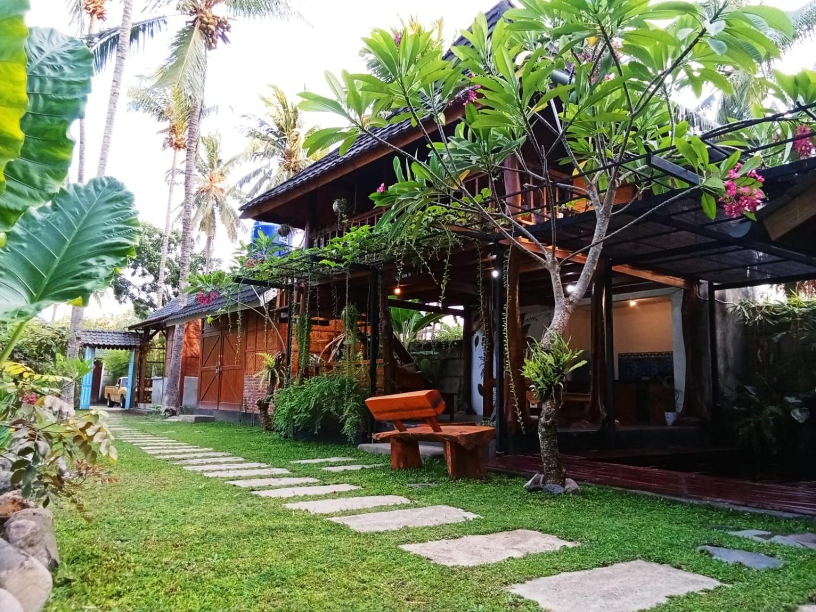 Tahlia'S Villa Sorongjukung Buitenkant foto