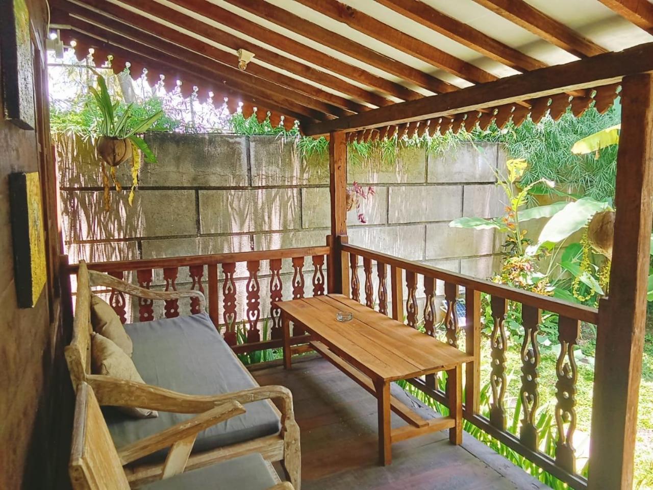 Tahlia'S Villa Sorongjukung Buitenkant foto