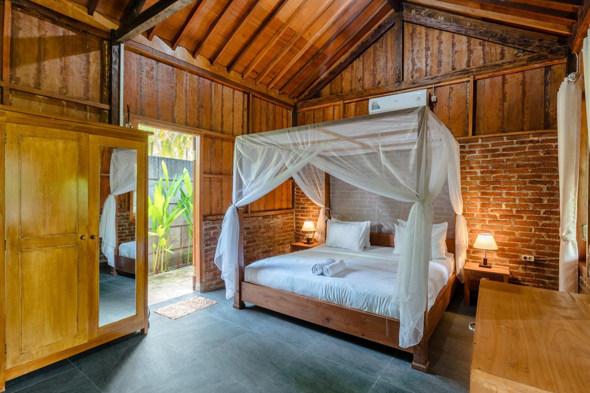 Tahlia'S Villa Sorongjukung Buitenkant foto