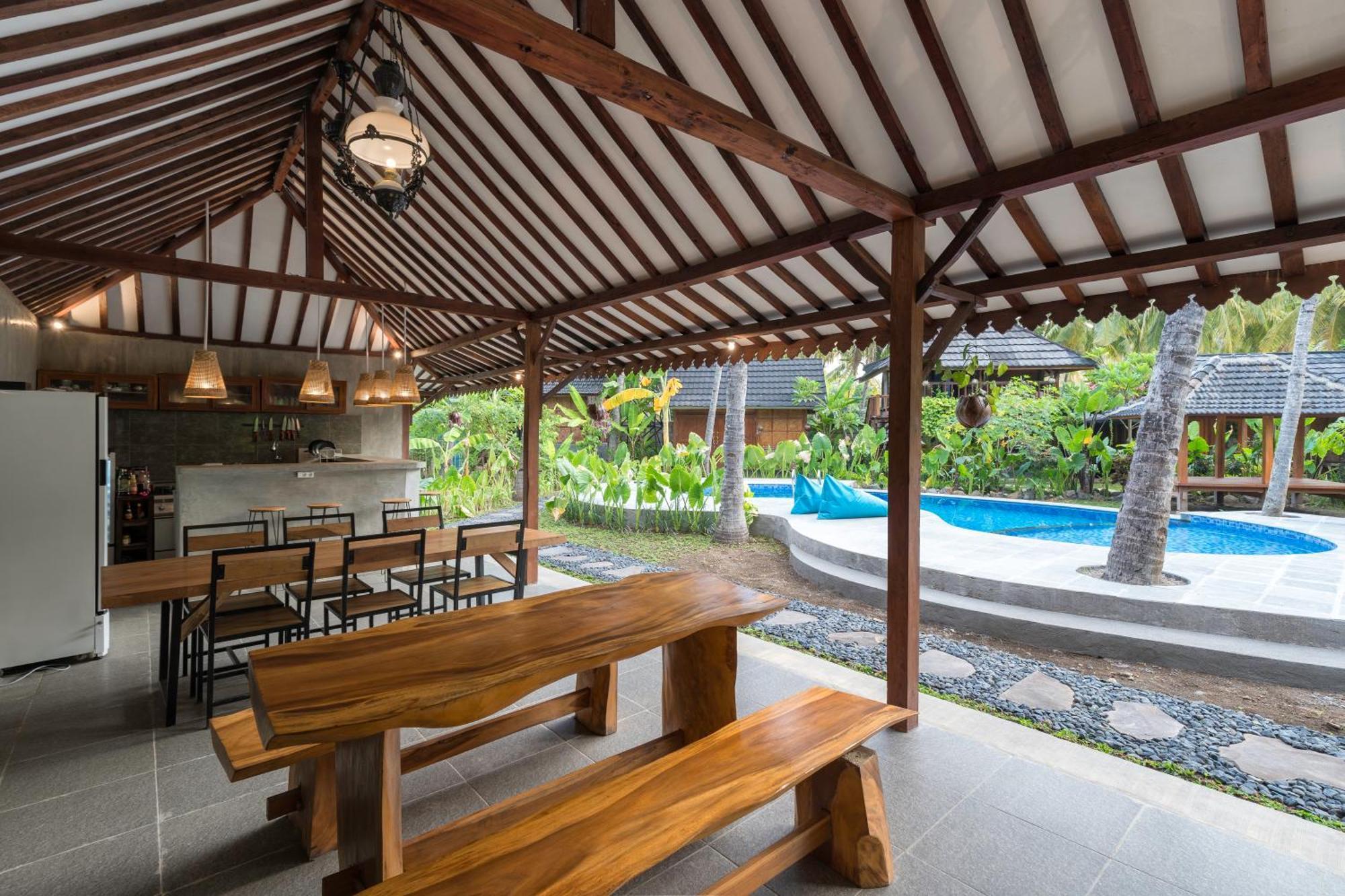 Tahlia'S Villa Sorongjukung Buitenkant foto