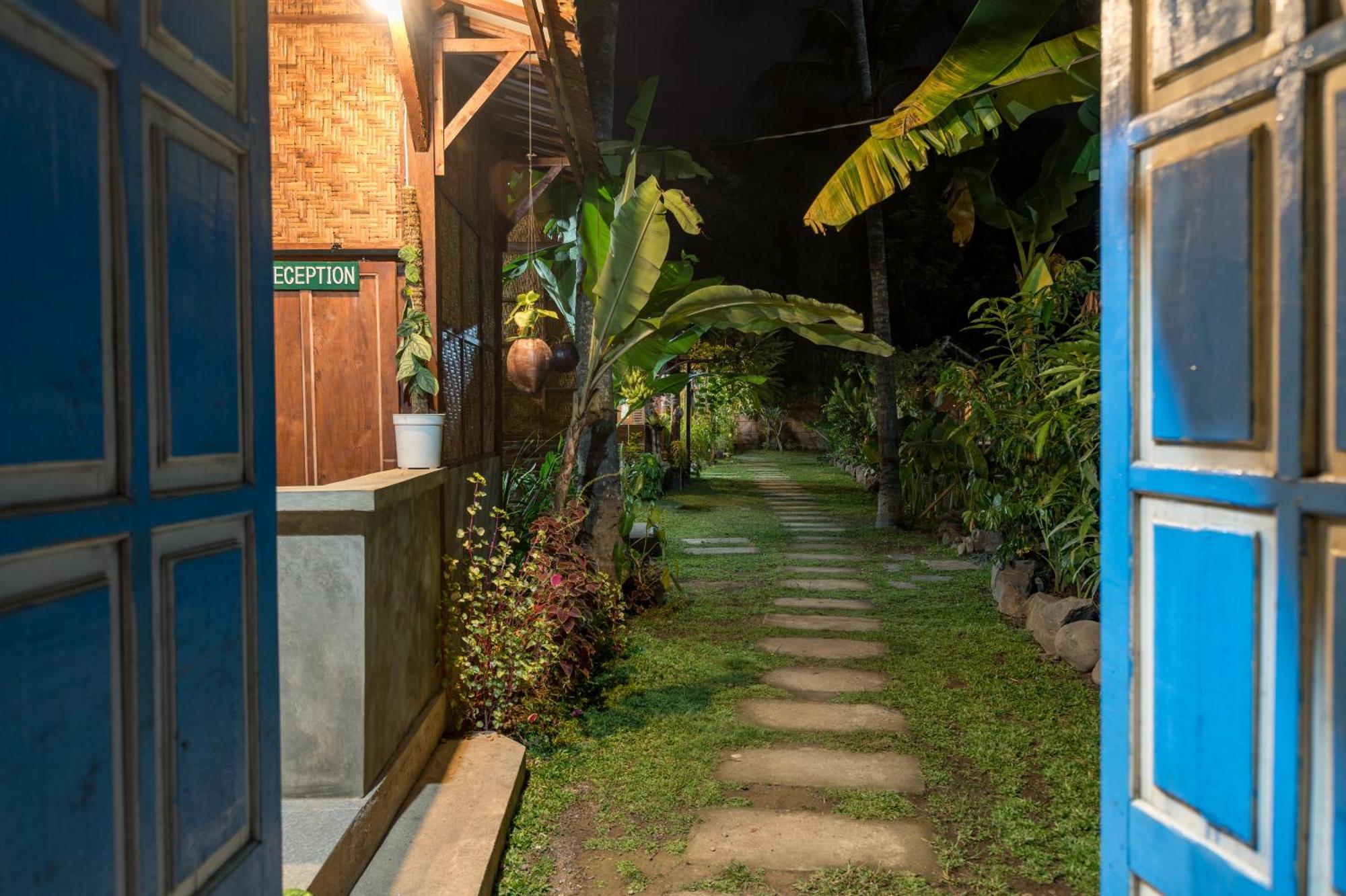 Tahlia'S Villa Sorongjukung Buitenkant foto
