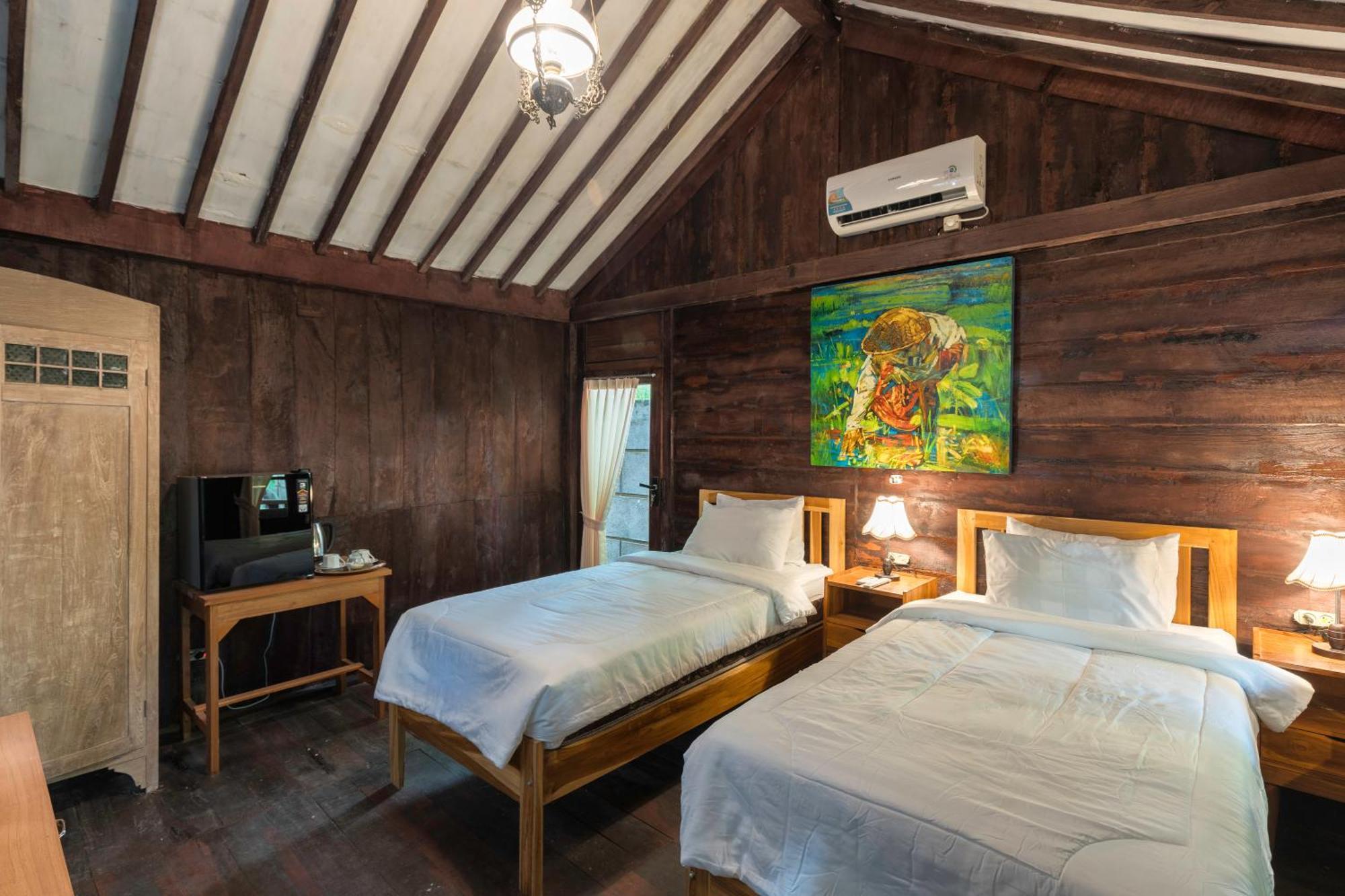 Tahlia'S Villa Sorongjukung Buitenkant foto