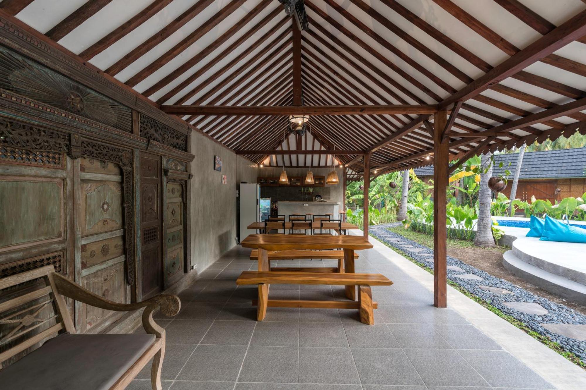 Tahlia'S Villa Sorongjukung Buitenkant foto