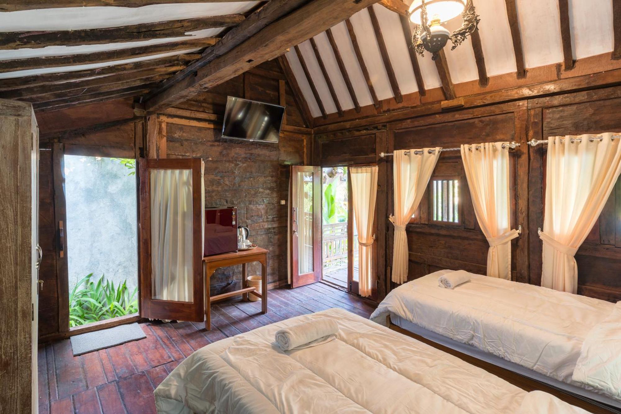 Tahlia'S Villa Sorongjukung Buitenkant foto