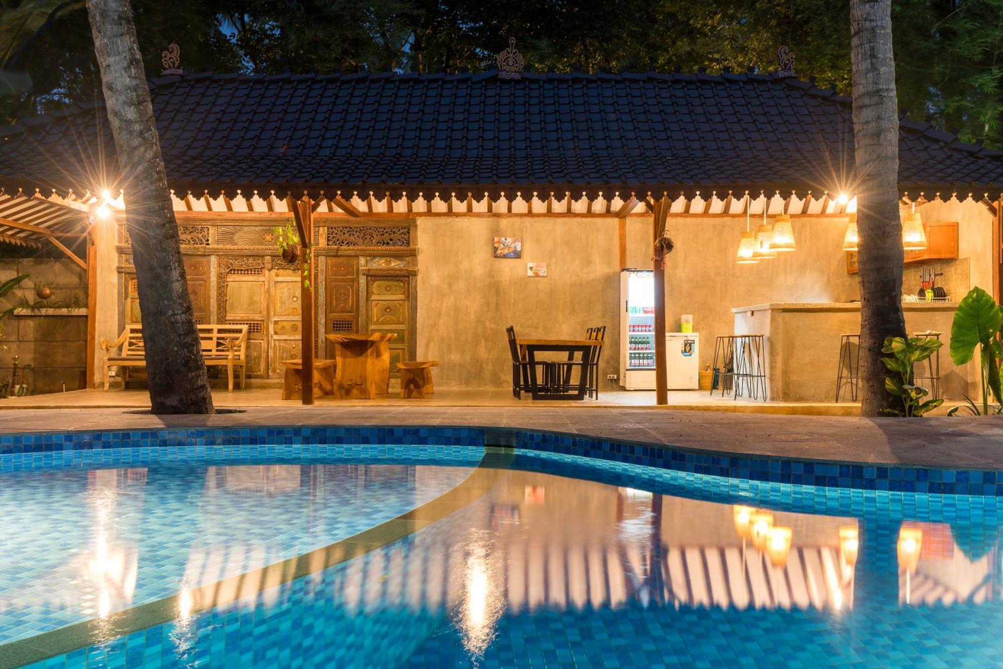 Tahlia'S Villa Sorongjukung Buitenkant foto