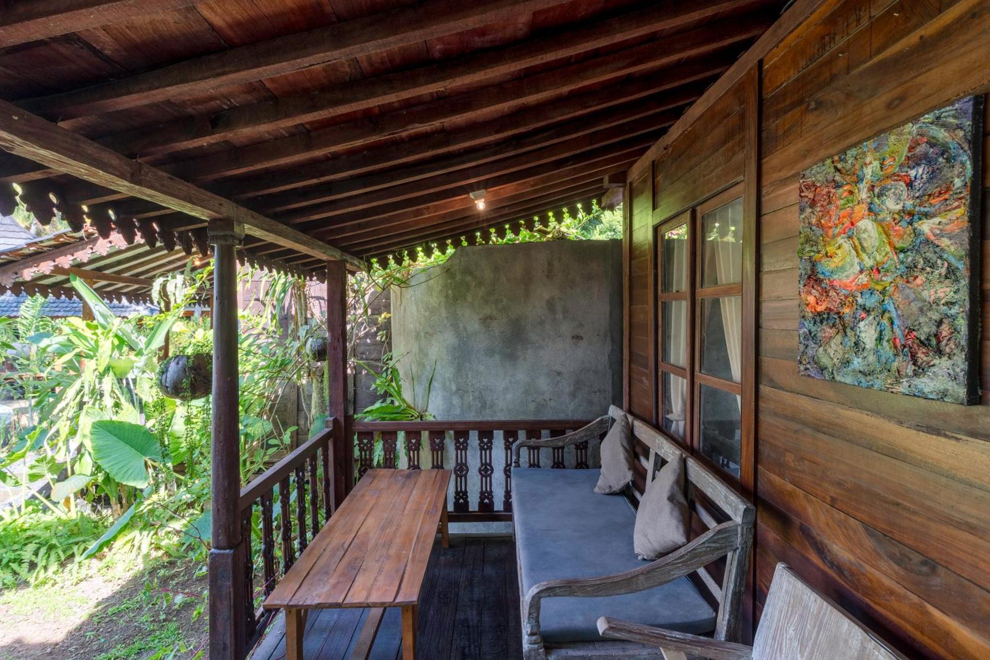 Tahlia'S Villa Sorongjukung Buitenkant foto
