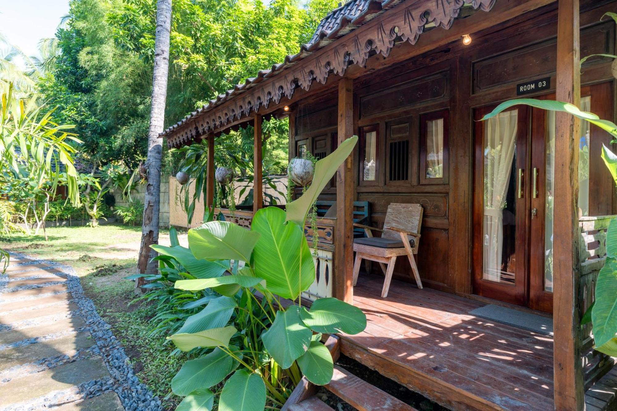 Tahlia'S Villa Sorongjukung Buitenkant foto