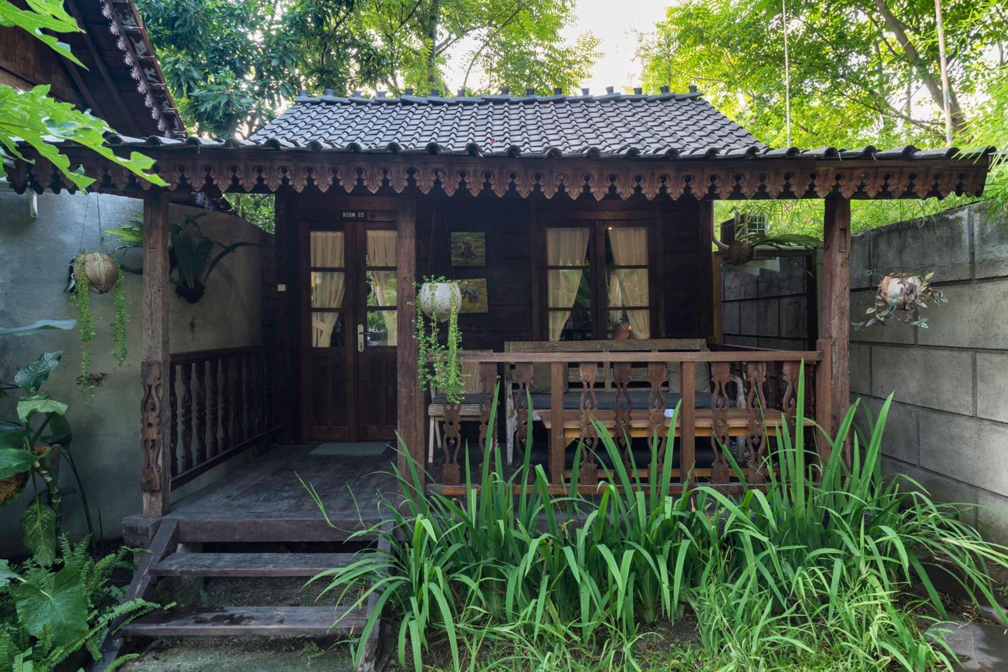 Tahlia'S Villa Sorongjukung Buitenkant foto