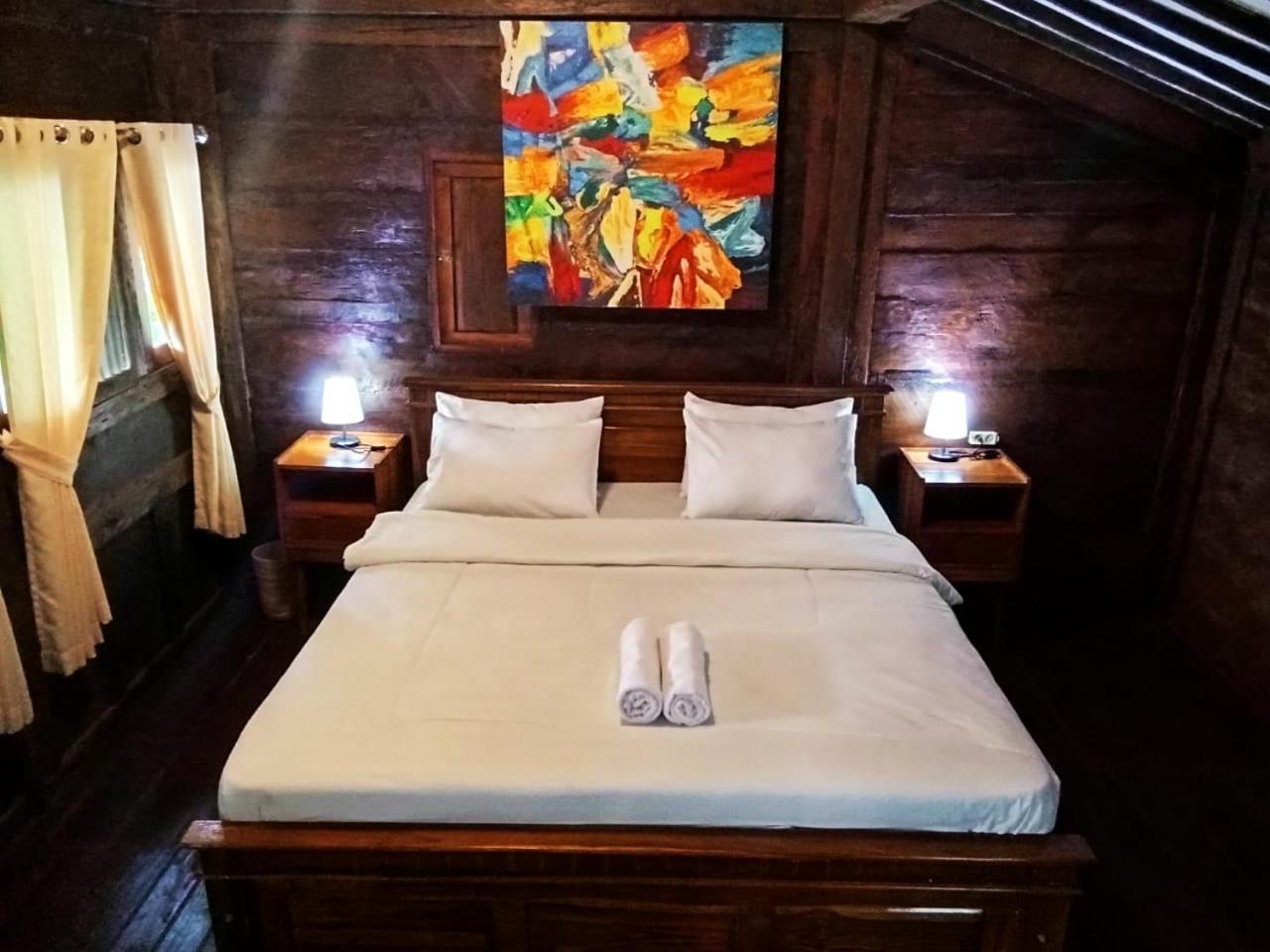 Tahlia'S Villa Sorongjukung Buitenkant foto